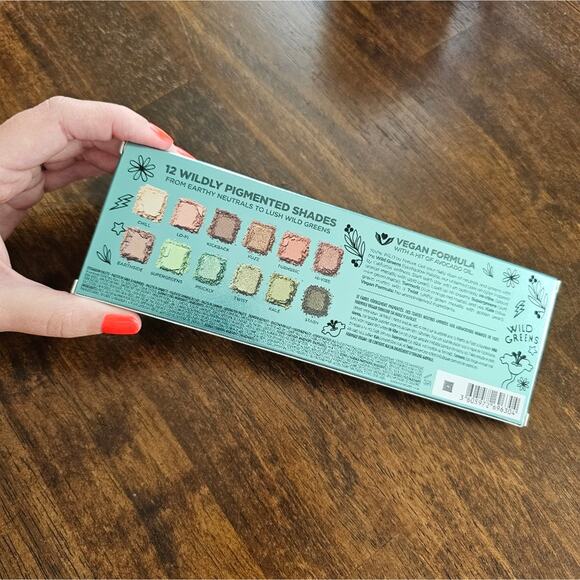 NWT Urban Decay Wild Greens Eyeshadow Pallet - Picture 12 of 13